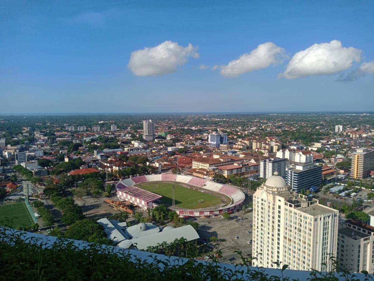 Panglima Troika Residensi Apartamento Kota Bharu Exterior foto