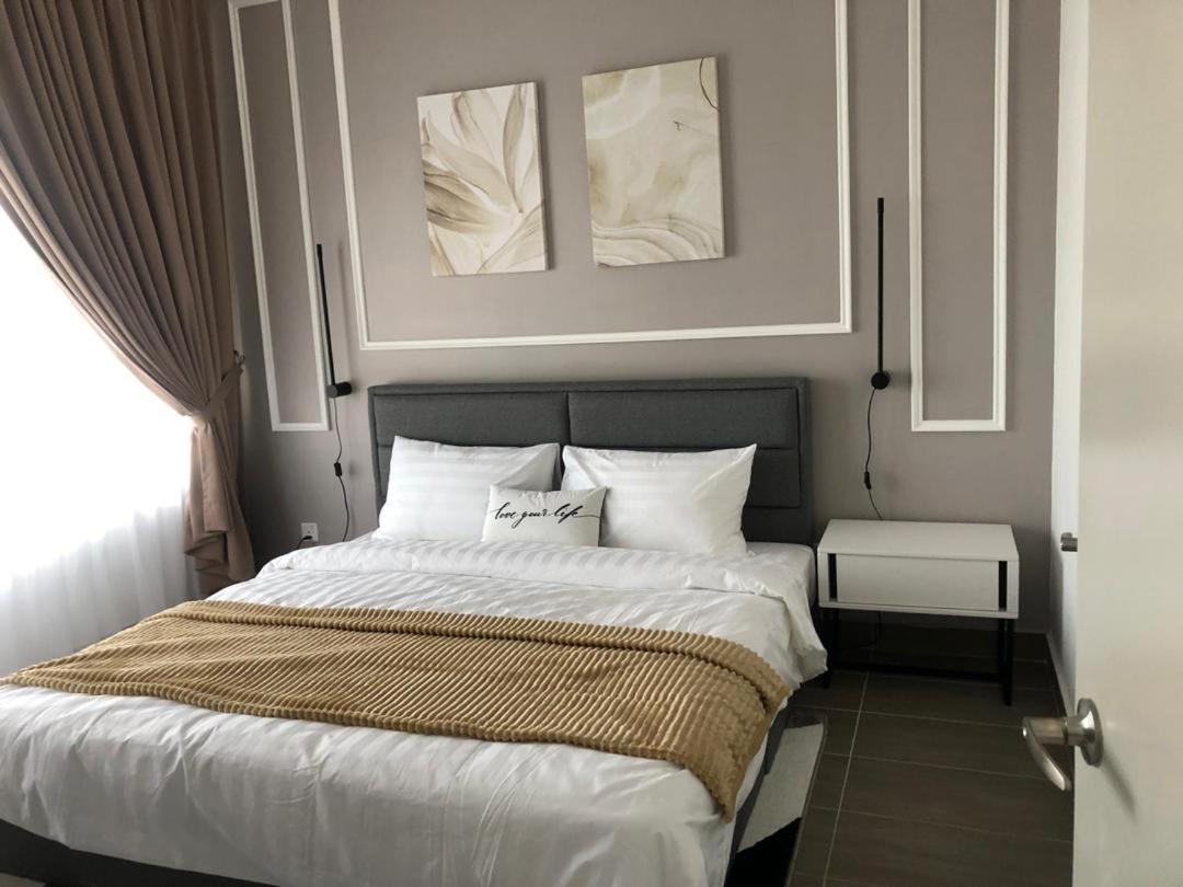 Panglima Troika Residensi Apartamento Kota Bharu Exterior foto